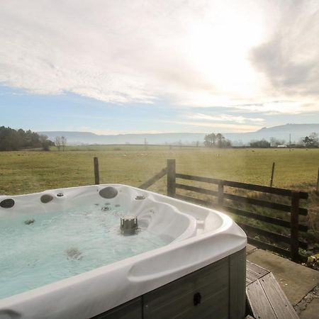 Bicton Lea Villa Acton  Eksteriør bilde