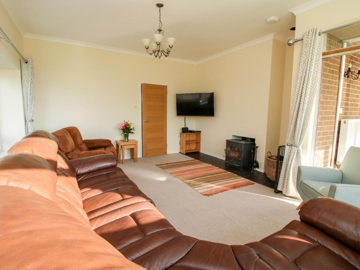 Bicton Lea Villa Acton  Eksteriør bilde