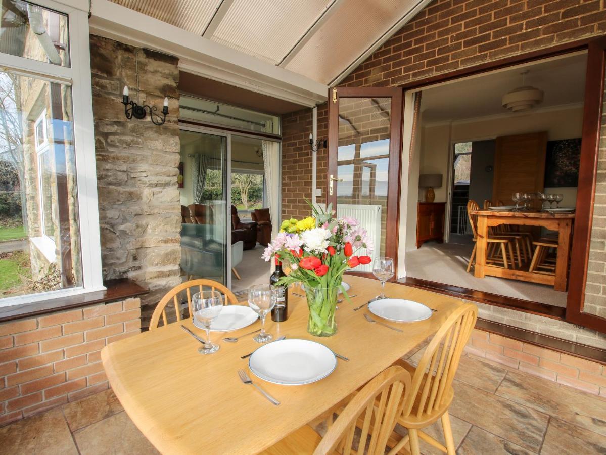 Bicton Lea Villa Acton  Eksteriør bilde