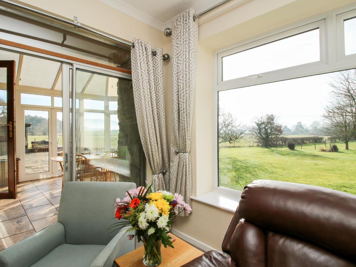 Bicton Lea Villa Acton  Eksteriør bilde